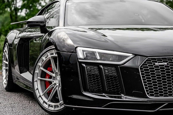 Фото дисков Bola FP3 Глянцевый лак на Audi R8 (4S)