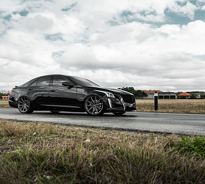 Фото дисков Vossen VFS-10 на Cadillac CTS III