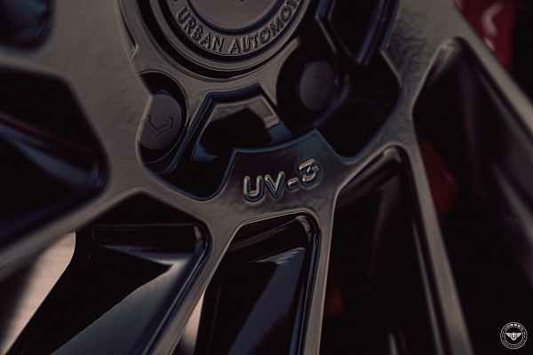 Фото дисков Vossen UV-3 Черный глянец на Range Rover Sport II
