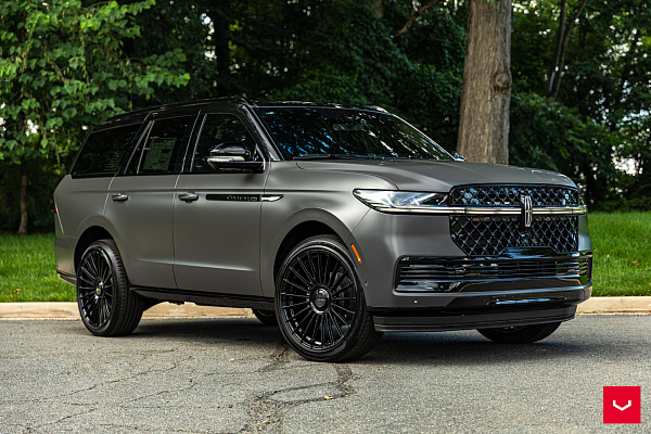 Фото дисков Vossen HF-8 Черный глянец на Lincoln Navigator V