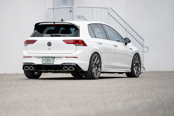Фото дисков BC Forged KZ15 Глянцевый темный лак на Volkswagen Golf VIII