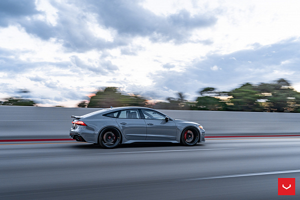 Фото дисков Vossen HF-3 Черный глянец на Audi A/RS 7 (4K)