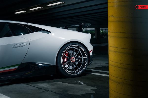Фото дисков Anrky AN21 Черный матовый на Lamborghini Huracan