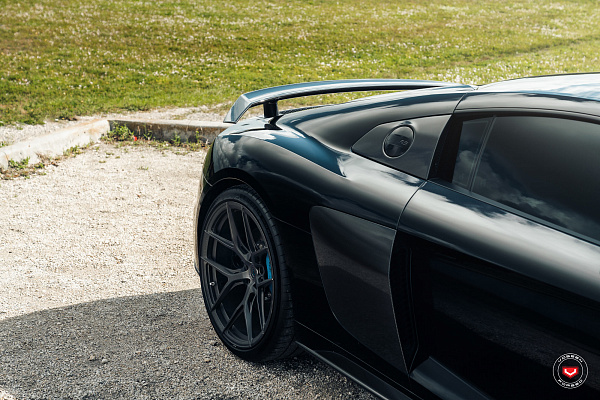 Фото дисков Vossen S21-01 Сатиновый темный лак на Audi R8 (4S)