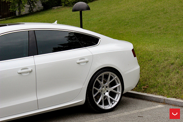 Фото дисков Vossen VFS-6 Серебро на Audi A/S/RS 5 (8T)