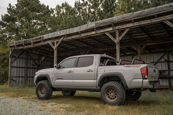Фото дисков Black Rhino STADIUM  на Toyota Tacoma III
