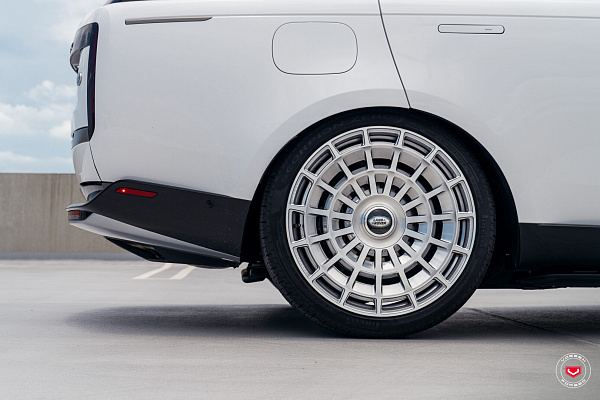 Фото дисков Vossen LC3-12 Глянцевый лак на Land Rover Range Rover V