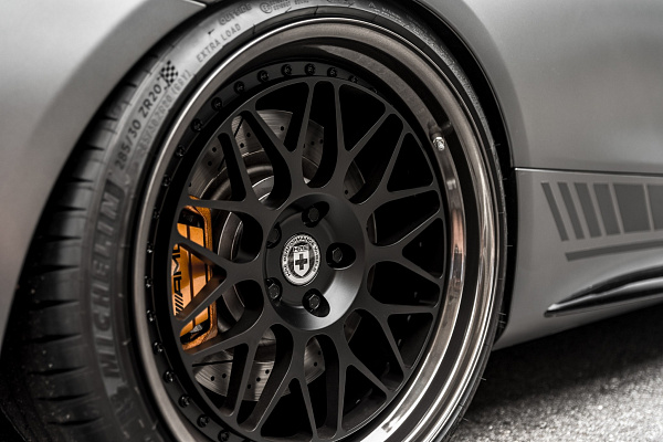 Фото дисков HRE 300 Черный сатин на Mercedes-Benz C-Class (W205)