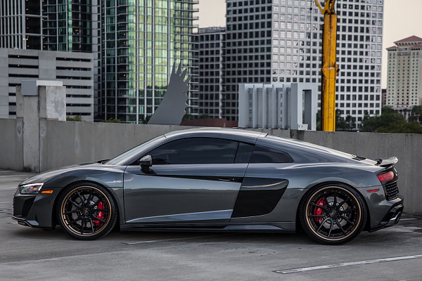 Фото дисков Strasse Wheels SV5 Deep Concave FS Другой цвет на Audi R8 (4S)