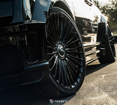 Фото дисков Anrky RF-230 на Rolls-Royce Cullinan