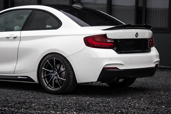 Фото дисков Bola B25 Глянцевый графит на BMW 2/M2 (F22/F87)