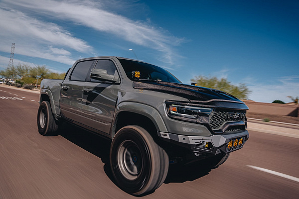 Фото дисков Brixton Forged BX03-M Сатиновый графит на Ram 1500 V