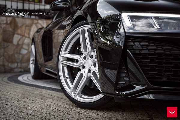 Фото дисков Vossen HF-1 Серебро на Audi R8 (4S)