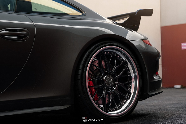 Фото дисков Anrky RS1 Черный глянец на Porsche 911 VII