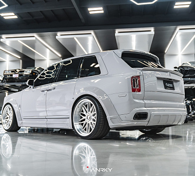 Фото дисков Anrky RS1 на Rolls-Royce Cullinan