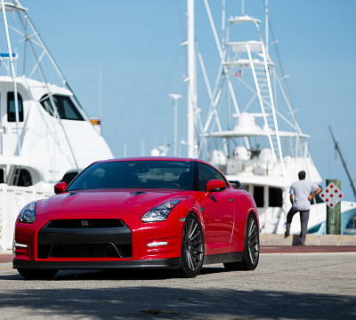 Фото дисков Vossen VFS-2 на Nissan GT-R