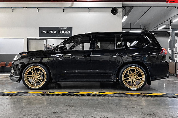 Фото дисков Anrky S3-X2 Сатиновое золото на Lexus LX III