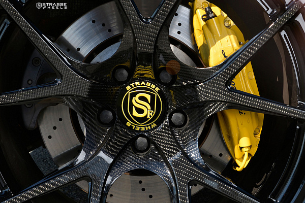 Фото дисков Strasse Wheels SM5R Deep Concave Monoblock Другой цвет на Lamborghini Gallardo