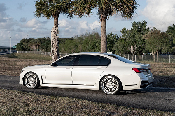 Фото дисков Strasse Wheels SV20 Deep Concave FS Глянцевый лак на BMW 7 (G11/G12)