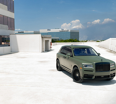 Фото дисков Vossen S17-16 на Rolls-Royce Cullinan