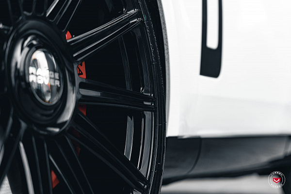 Фото дисков Vossen S17-12 Черный глянец на Land Rover Range Rover V