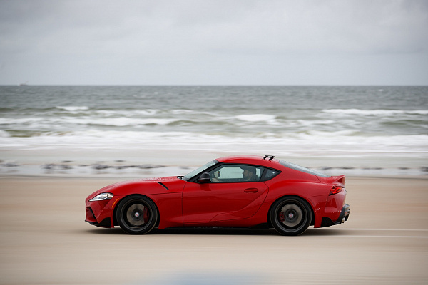 Фото дисков HRE R101 Сатиновый графит на Toyota Supra A90
