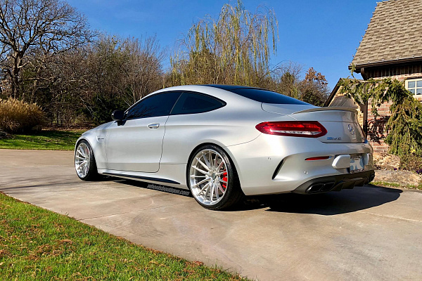 Фото дисков HRE P103 Глянцевый лак на Mercedes-Benz C-Class (W205)