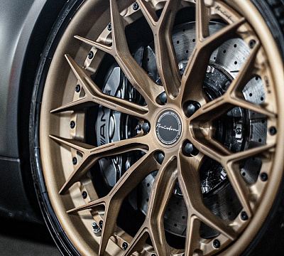 Фото дисков Brixton Forged CM6-R на Mercedes-Benz AMG GT I