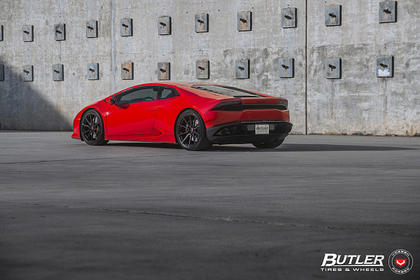 Фото дисков Vossen M-X2 Черный глянец на Lamborghini Huracan