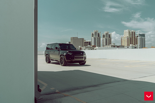 Фото дисков Vossen HF-7 Черный глянец на Land Rover Defender II