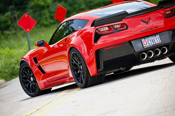 Фото дисков HRE 520M Черный глянец на Chevrolet Corvette C7