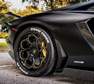 Фото дисков Savini SV69 на Lamborghini Aventador