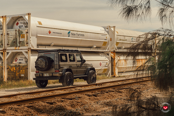 Фото дисков Vossen LC3-01 Черный глянец на Mercedes-Benz G-Class III