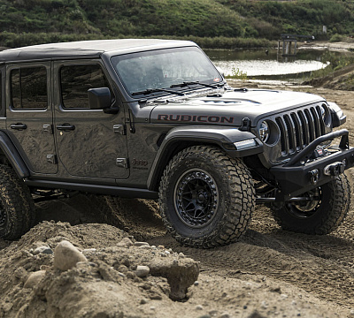Фото дисков Black Rhino ALPHA на Jeep Wrangler IV (JL)