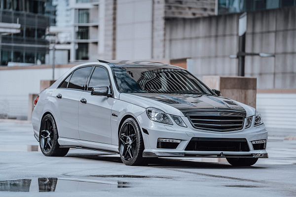 Фото дисков HRE FF11 Черный сатин на Mercedes-Benz E-Class (W212, S212, C207)