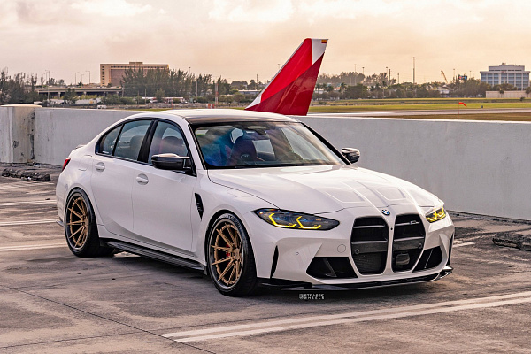 Фото дисков Strasse Wheels SV10-RS Deep Concave FS Сатиновое золото на BMW 3/M3 (G2x/G80)