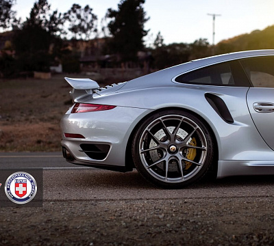 Фото дисков HRE P101 на Porsche 911 VII