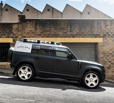 Фото дисков Kahn Mondial Retro RS на Land Rover Defender II