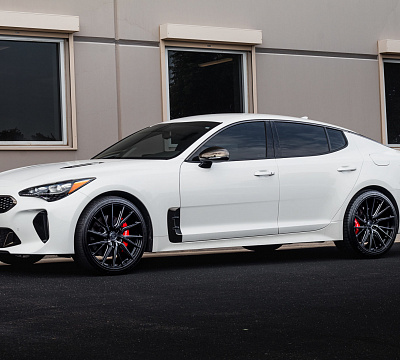 Фото дисков Vossen HF-4T на Kia Stinger