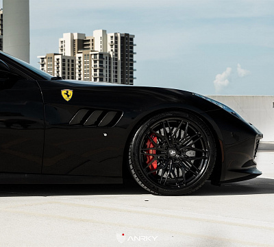 Фото дисков Anrky S1-X1 на Ferrari GTC4Lusso