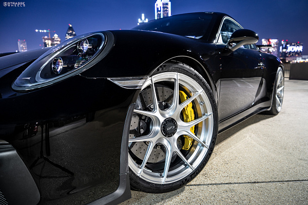 Фото дисков Strasse Wheels SM5R Deep Concave Monoblock Глянцевый лак на Porsche 911 VIII
