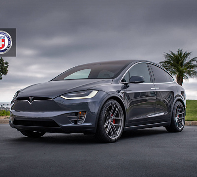 Фото дисков HRE P101SC на Tesla Model X