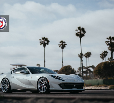 Фото дисков HRE P101SC на Ferrari 812