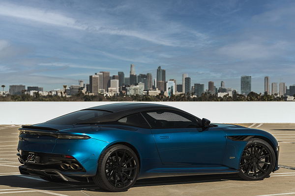 Фото дисков CEC C26 Черный глянец на Aston Martin DBS 3