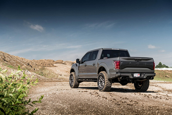 Фото дисков HRE P161 Глянцевый темный лак на Ford F-150 XIII