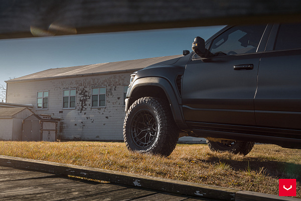 Фото дисков Vossen HFX-1 (6-Lug) Черный сатин на Ram 1500 V