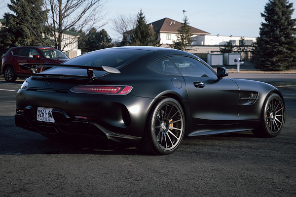 Фото дисков HRE 303M Черный сатин на Mercedes-Benz AMG GT I