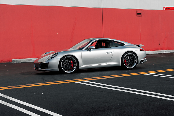 Фото дисков Anrky RS3 Черный глянец на Porsche 911 VII
