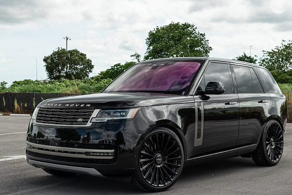 Фото дисков Anrky RF-182 Черный глянец на Range Rover V