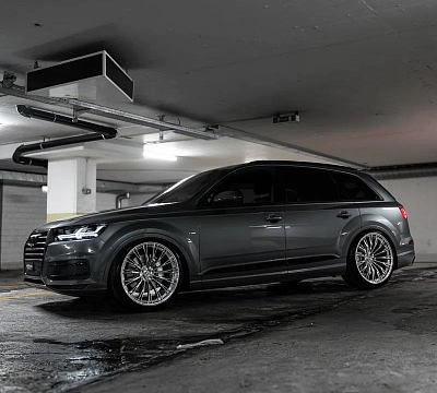 Фото дисков ST Wheels ST11 на Audi Q7 (4M)